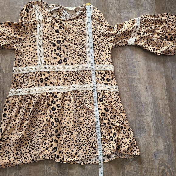 Entro Cheetah Print Bell Sleeve Tunic Top Women's Size L - Picture 10 of 10